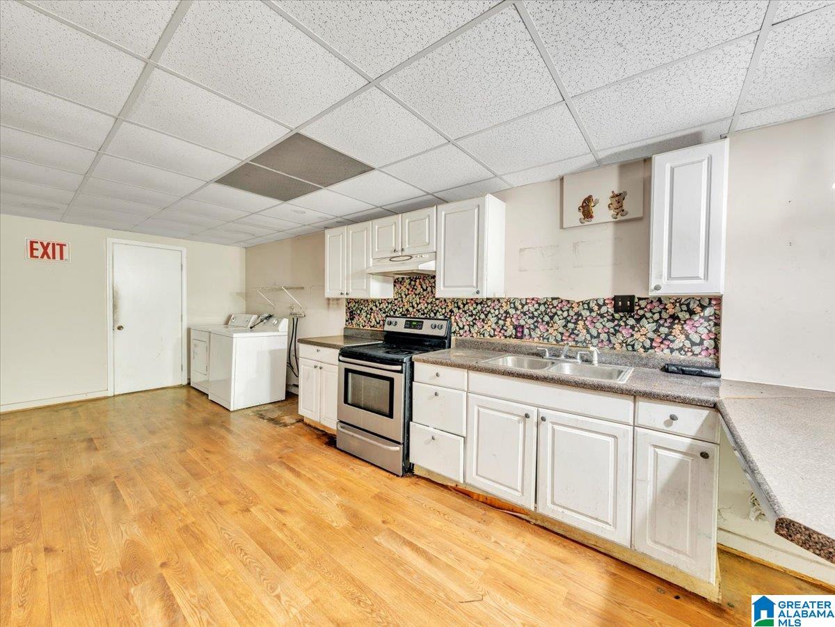 3340 THOMAS LANE