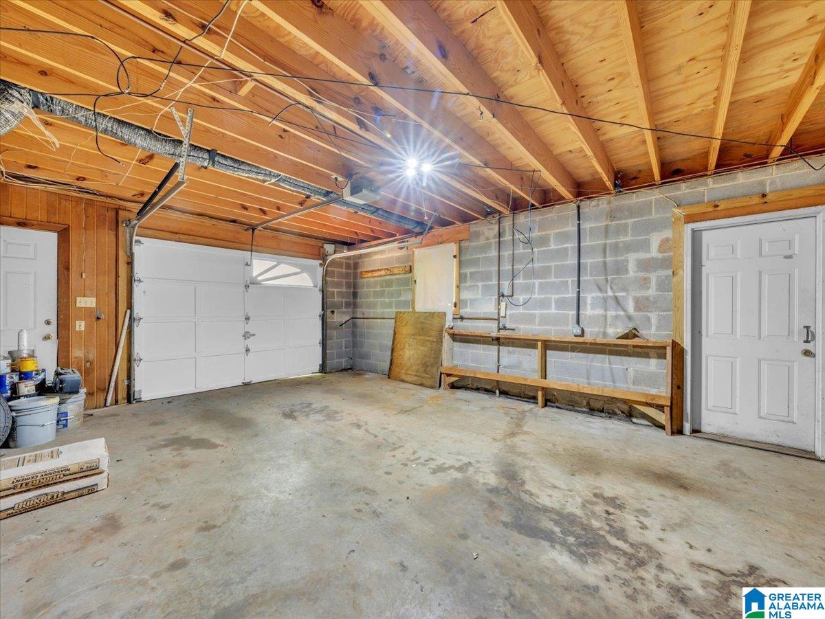 3340 THOMAS LANE
