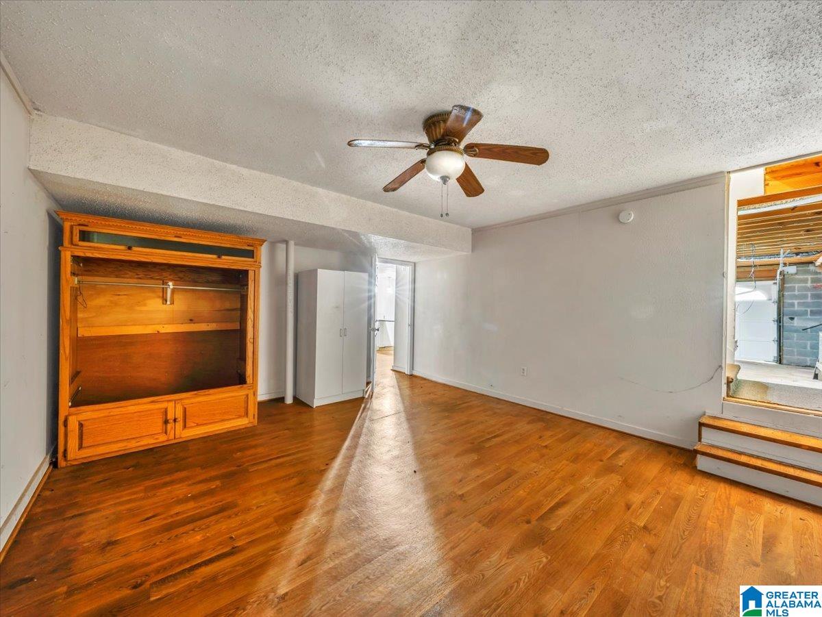 3340 THOMAS LANE
