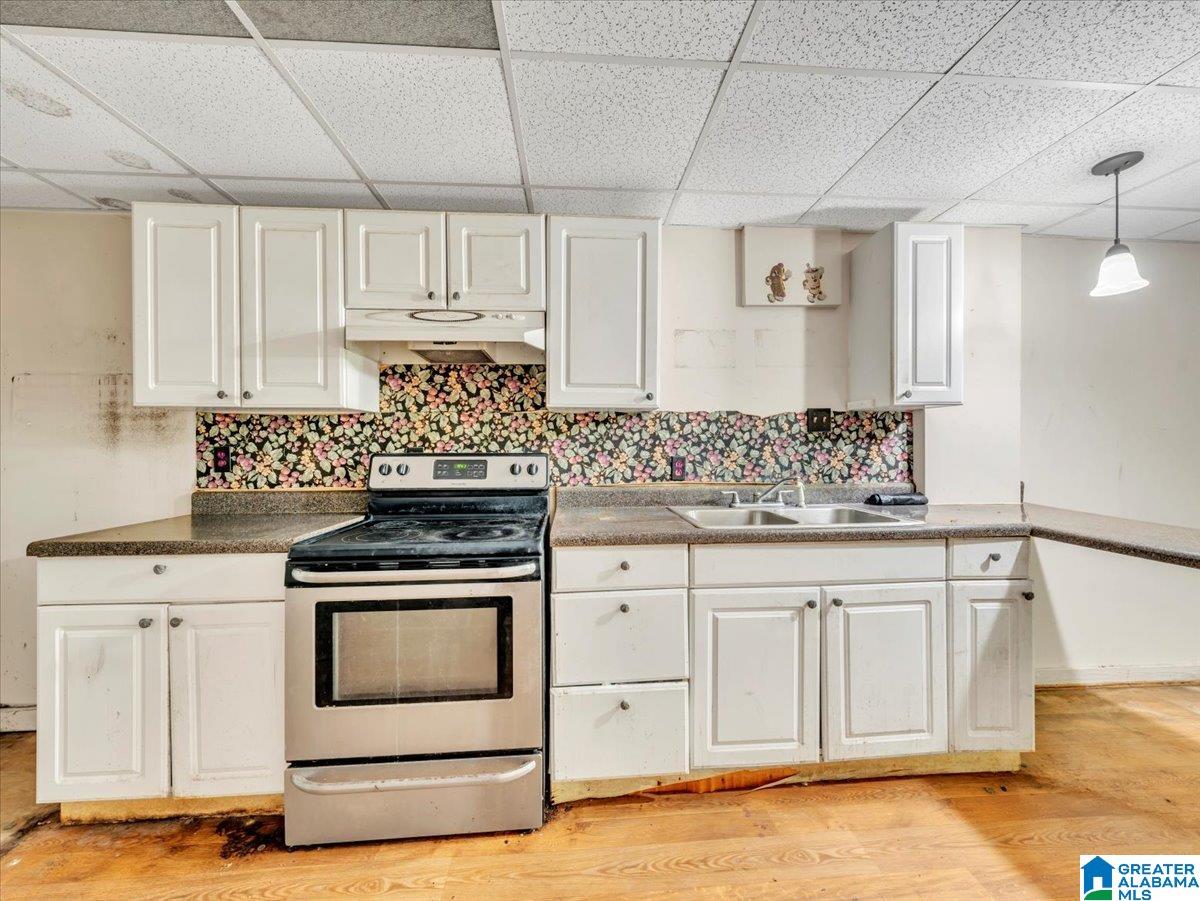 3340 THOMAS LANE