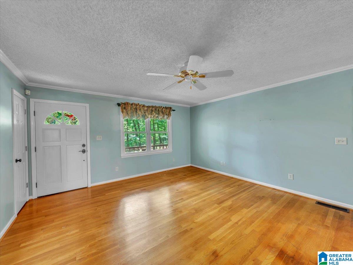 3340 THOMAS LANE