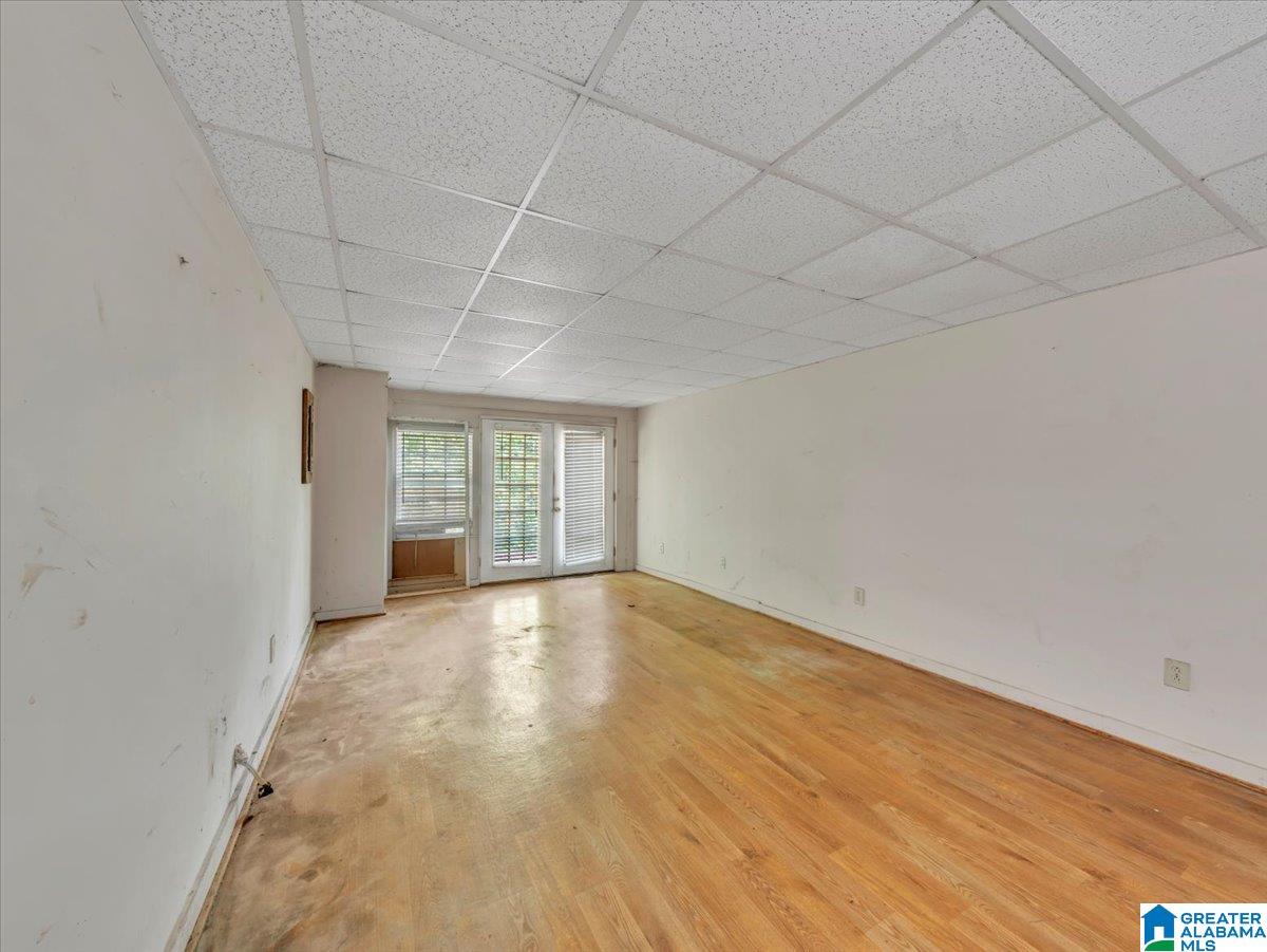 3340 THOMAS LANE