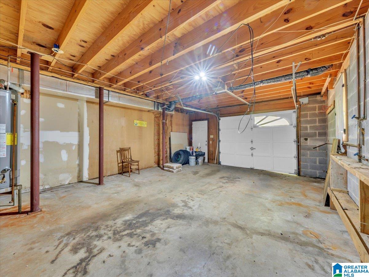 3340 THOMAS LANE