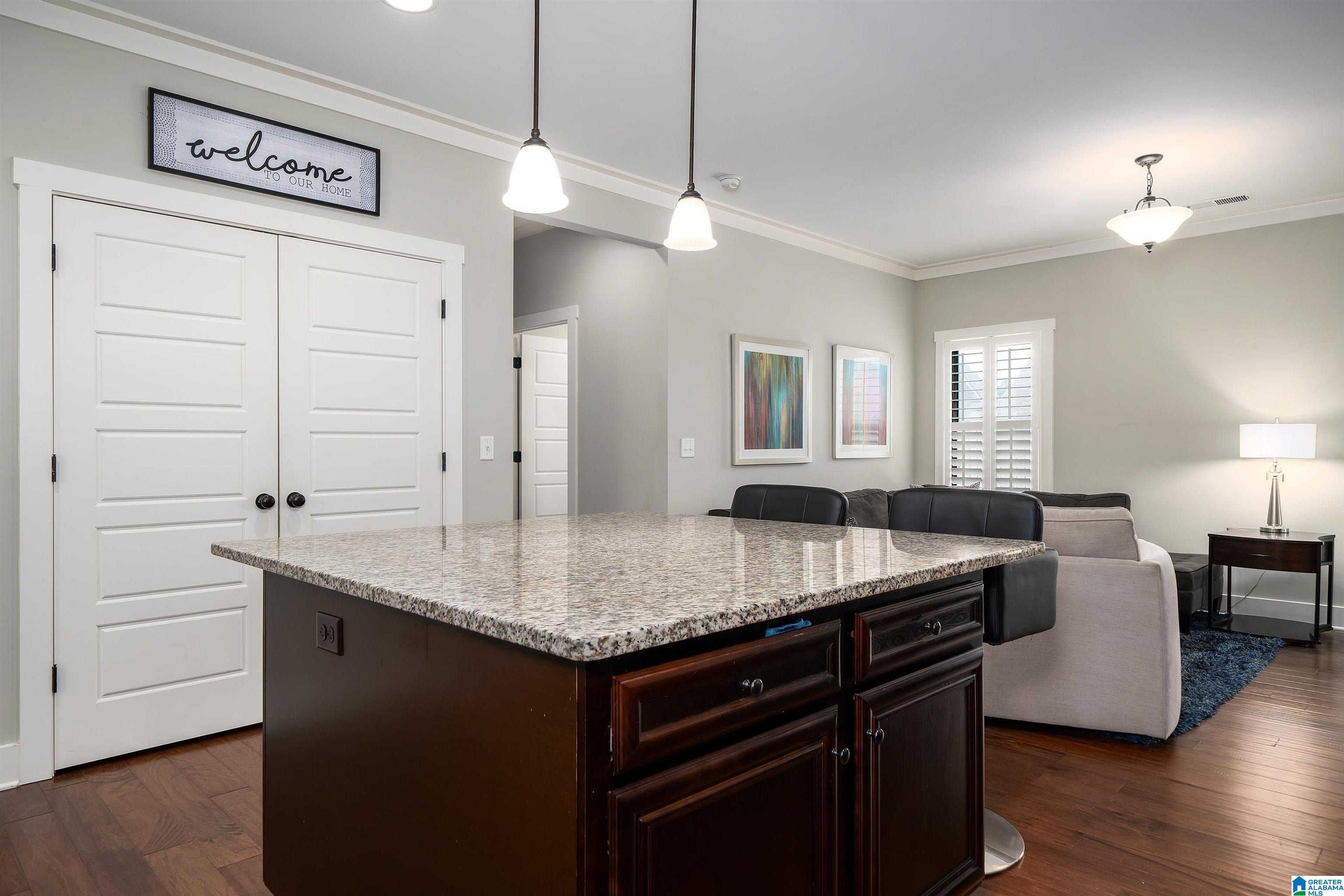 7027 KENSINGTON AVENUE