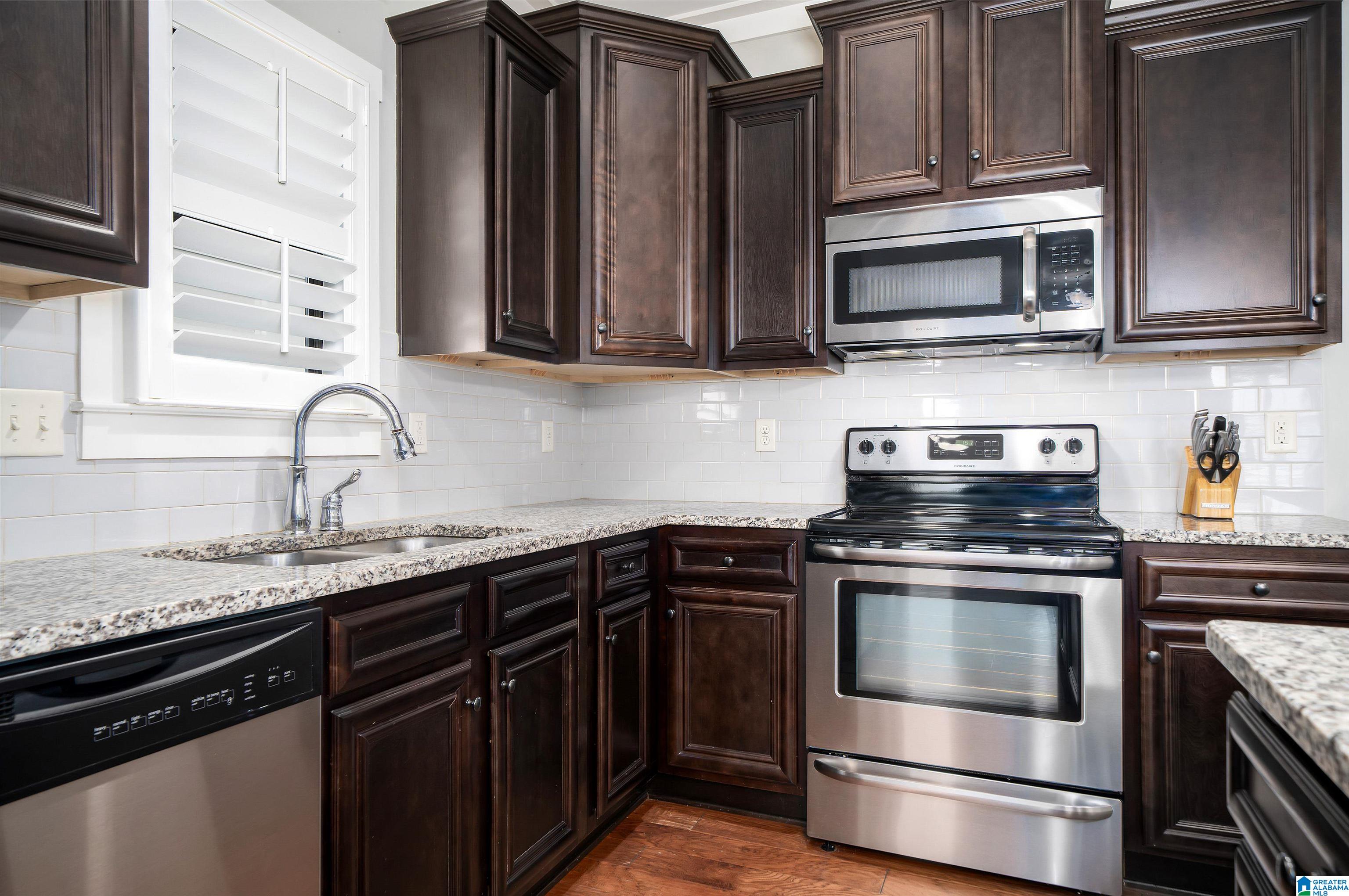 7027 KENSINGTON AVENUE