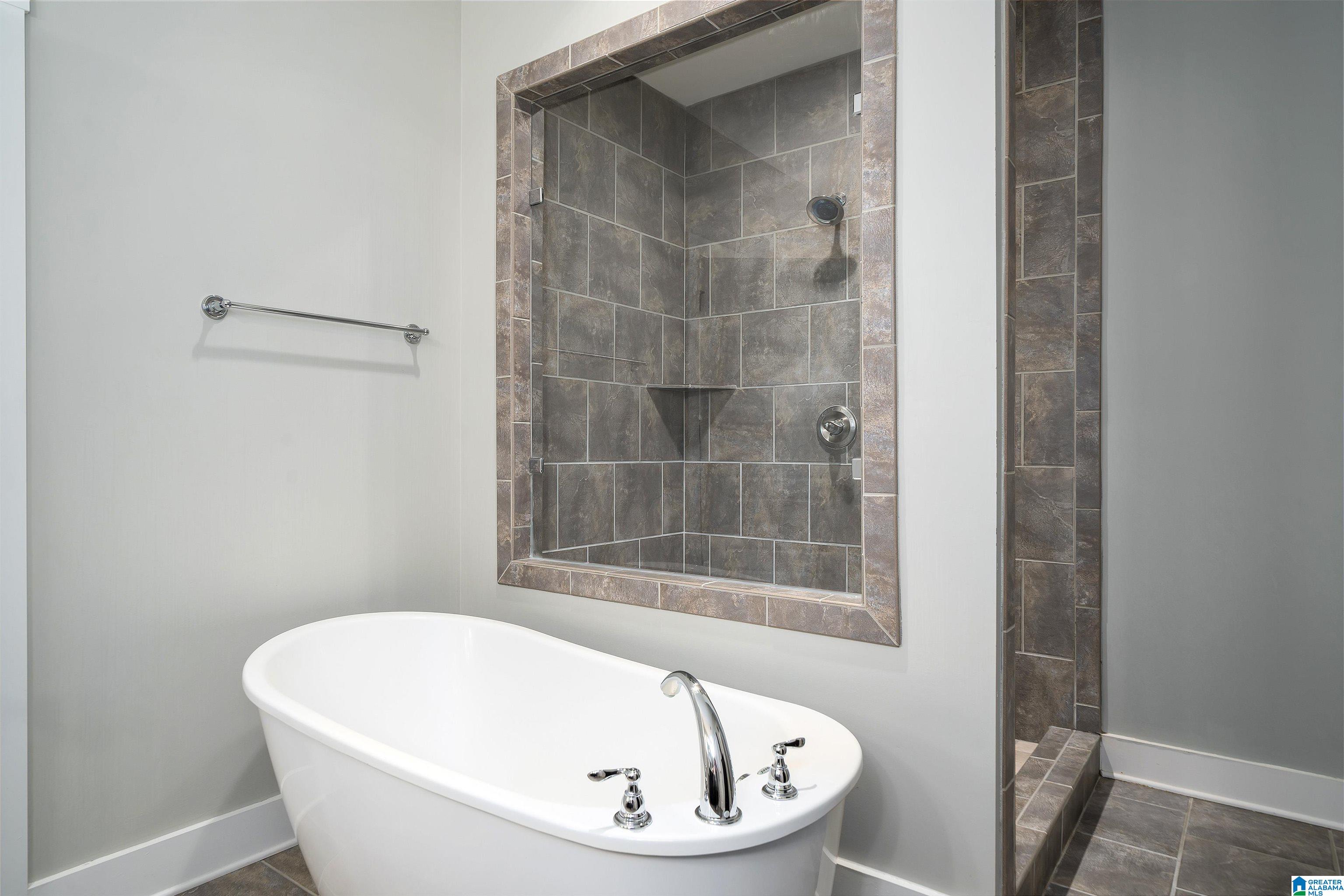 7027 KENSINGTON AVENUE