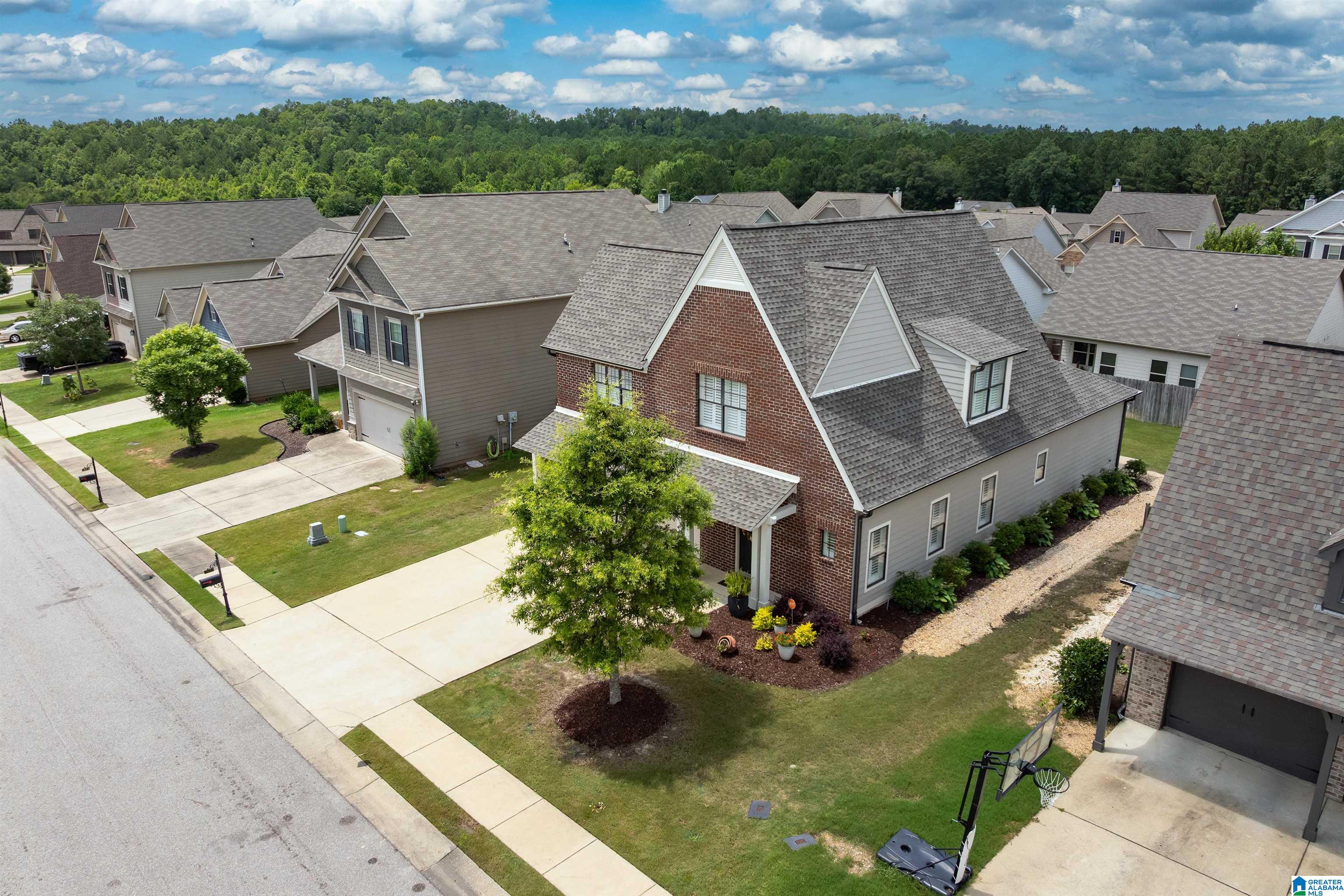 7027 KENSINGTON AVENUE