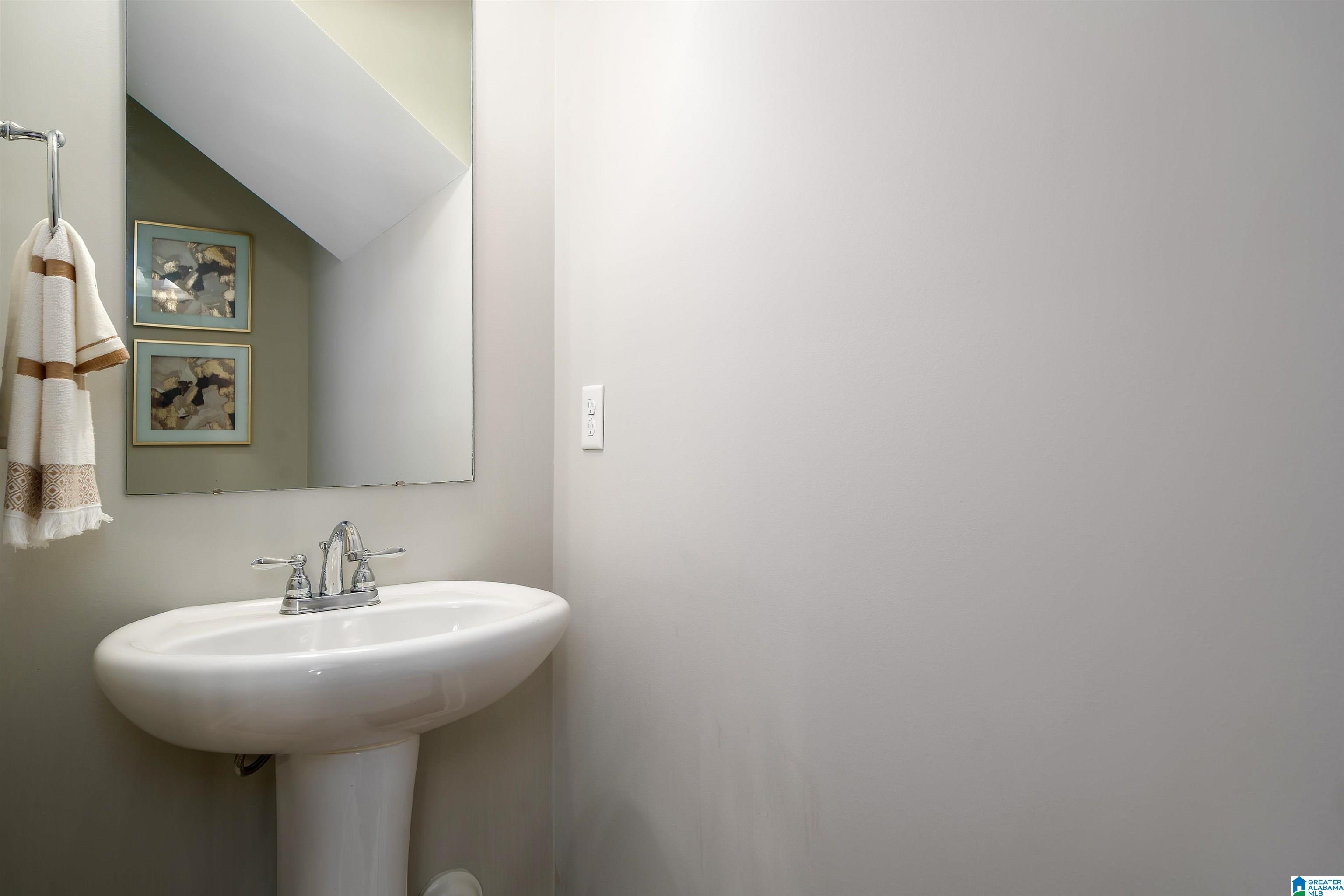 7027 KENSINGTON AVENUE