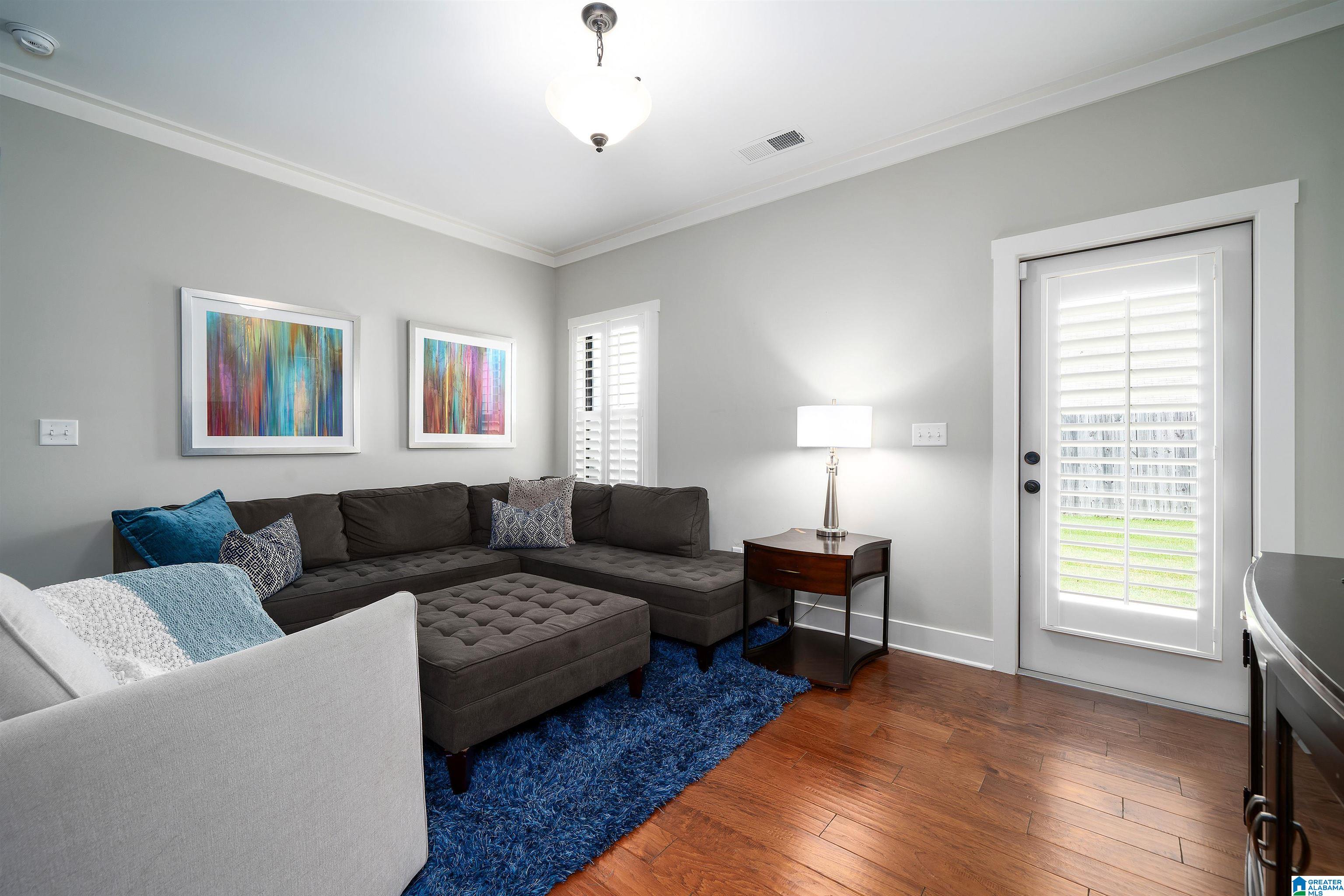 7027 KENSINGTON AVENUE