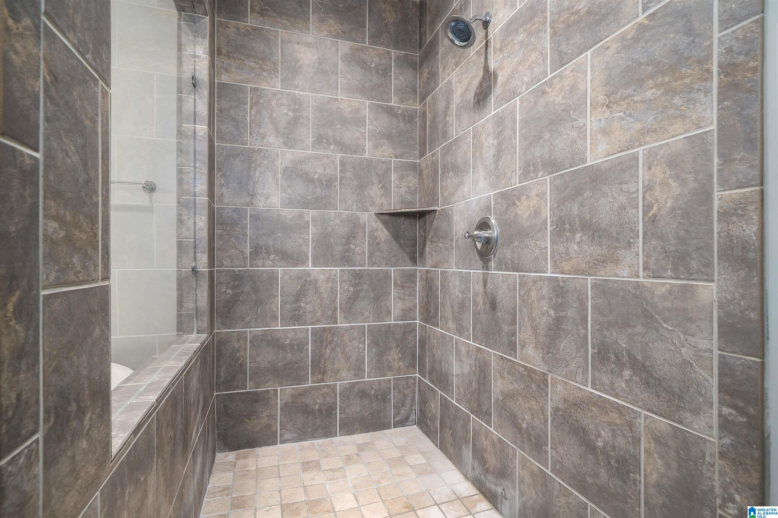 7027 KENSINGTON AVENUE