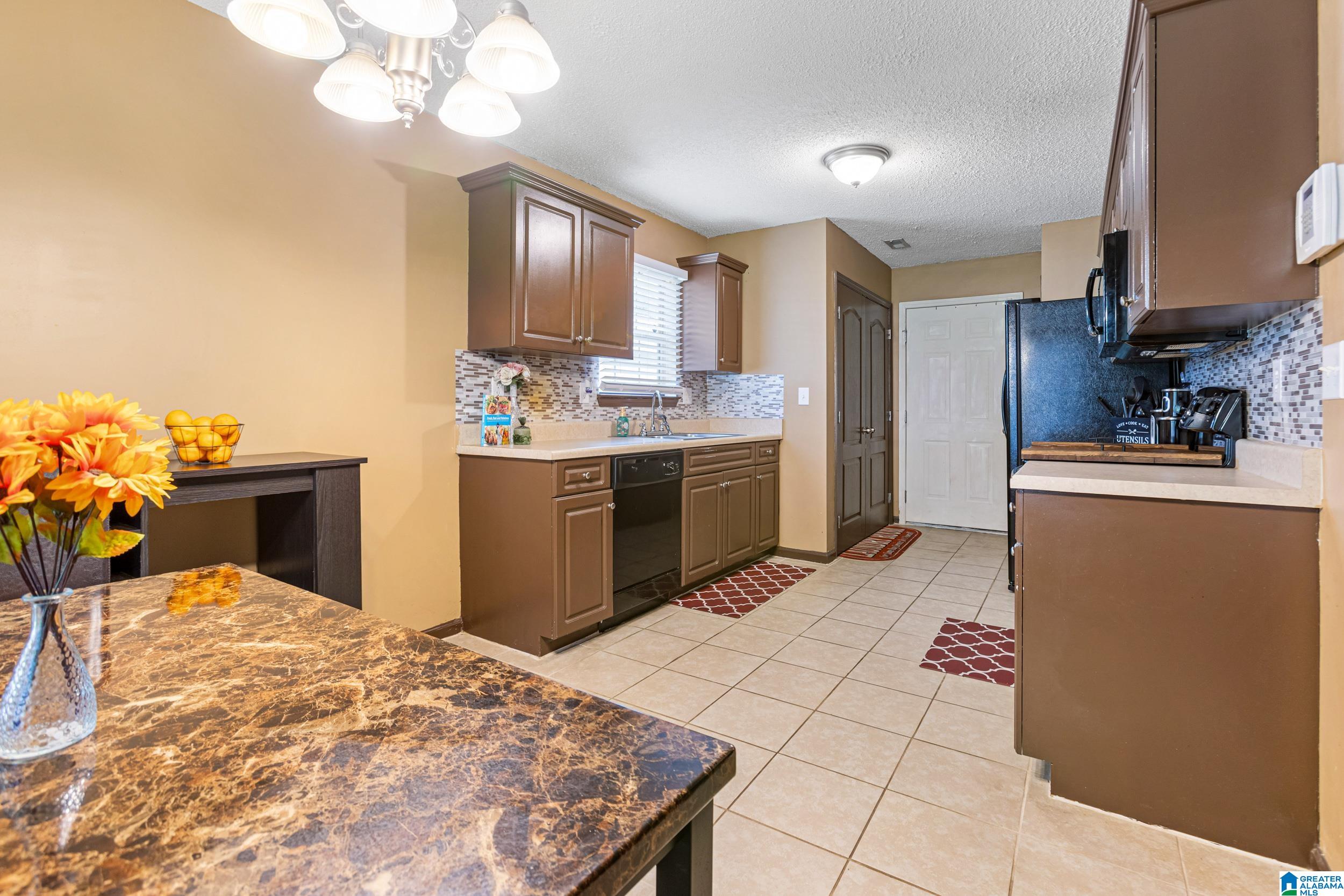 2066 TOWNHOUSE LANE