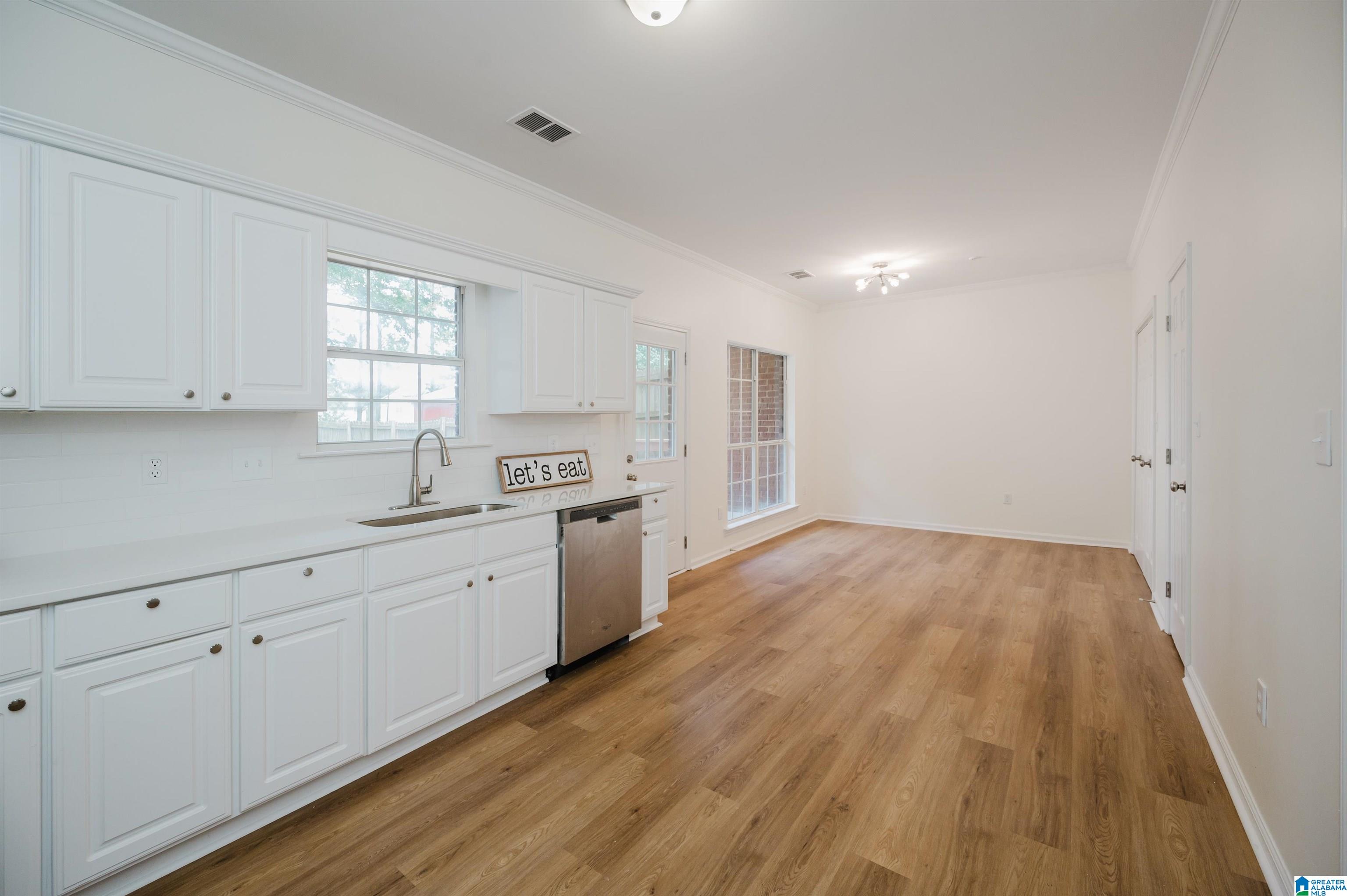 554 TREYMOOR LAKE CIRCLE