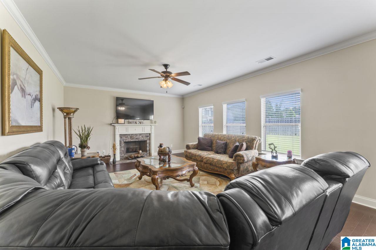 1076 SEMINOLE PLACE
