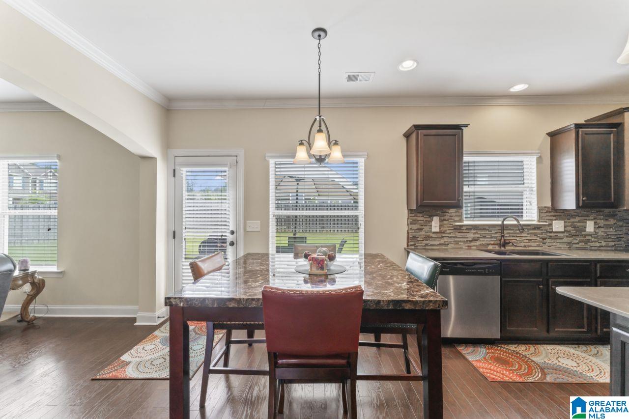 1076 SEMINOLE PLACE