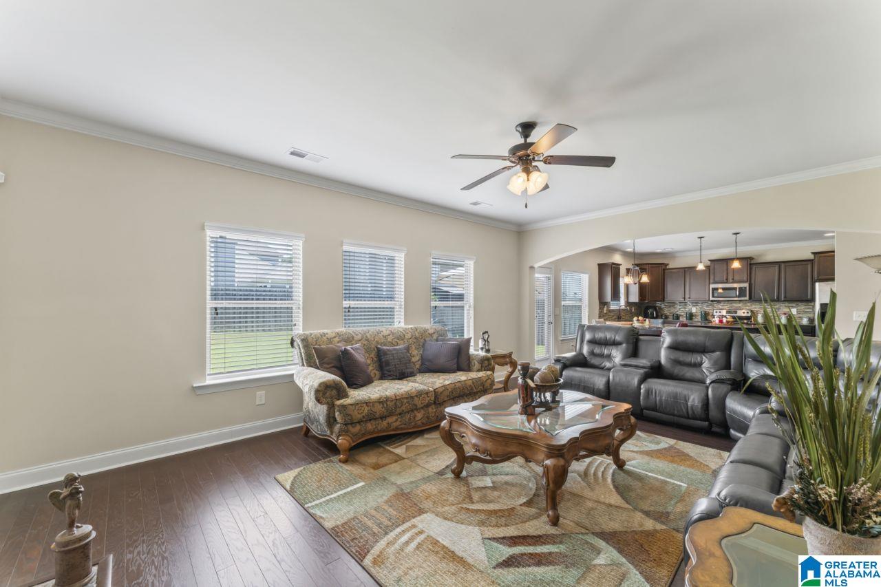 1076 SEMINOLE PLACE