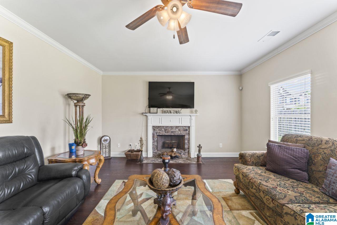 1076 SEMINOLE PLACE