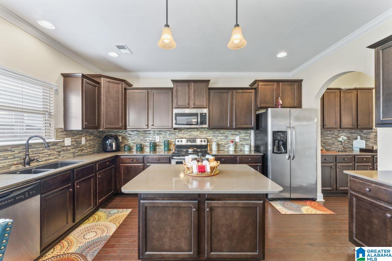 1076 SEMINOLE PLACE