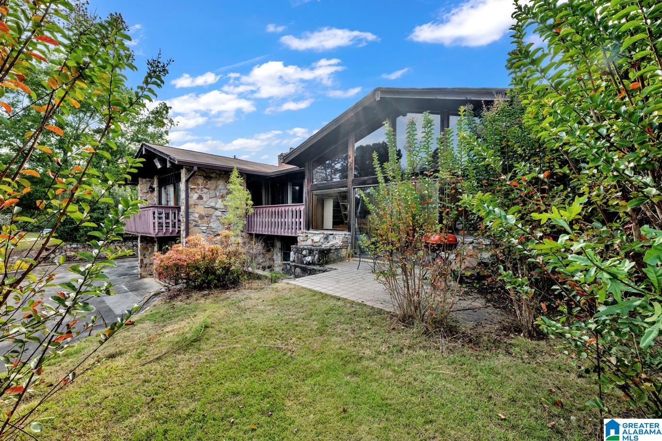 1235 DAVENPORT CIRCLE