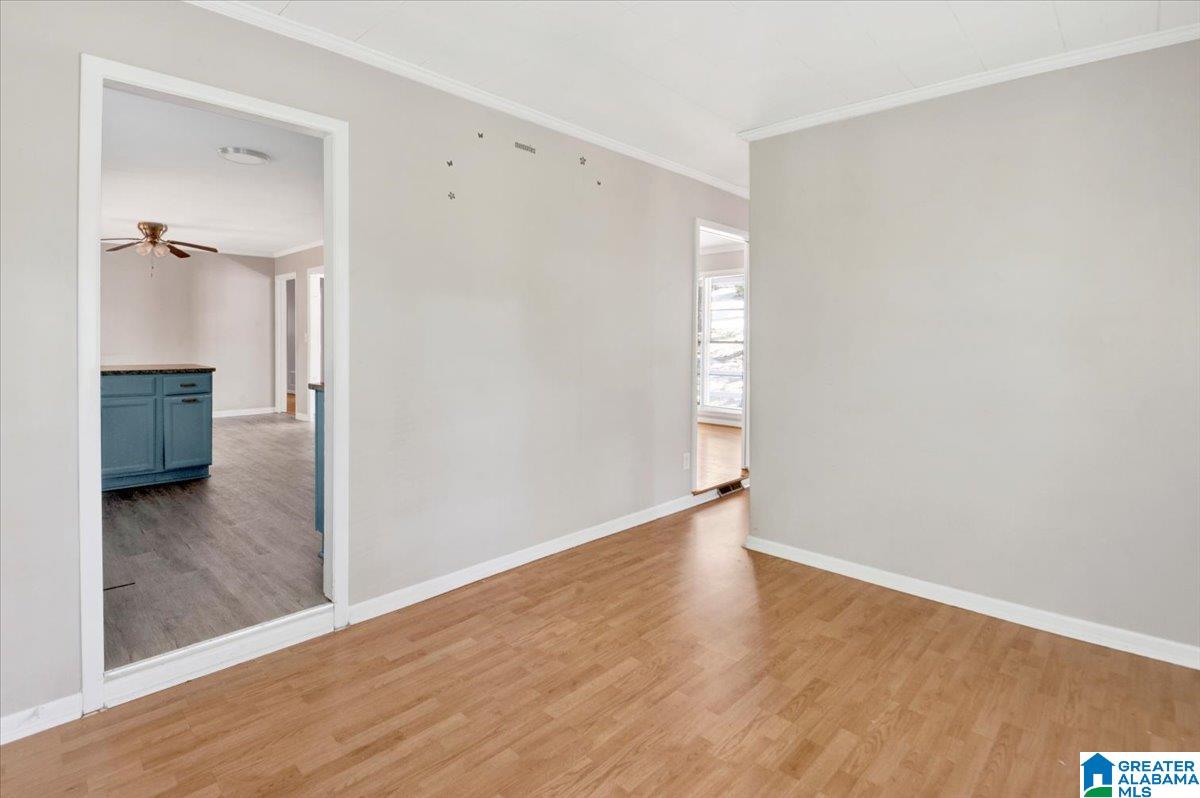 948 RIDGEWOOD CIRCLE