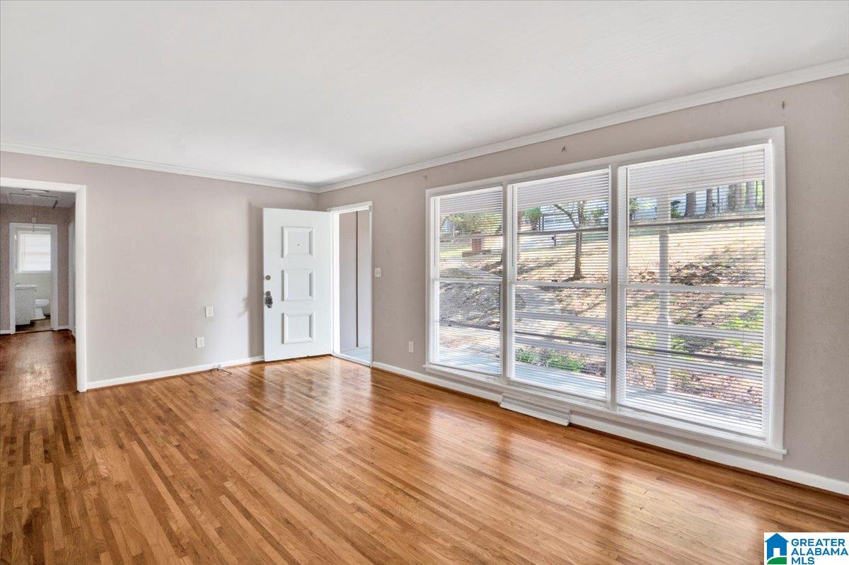 948 RIDGEWOOD CIRCLE