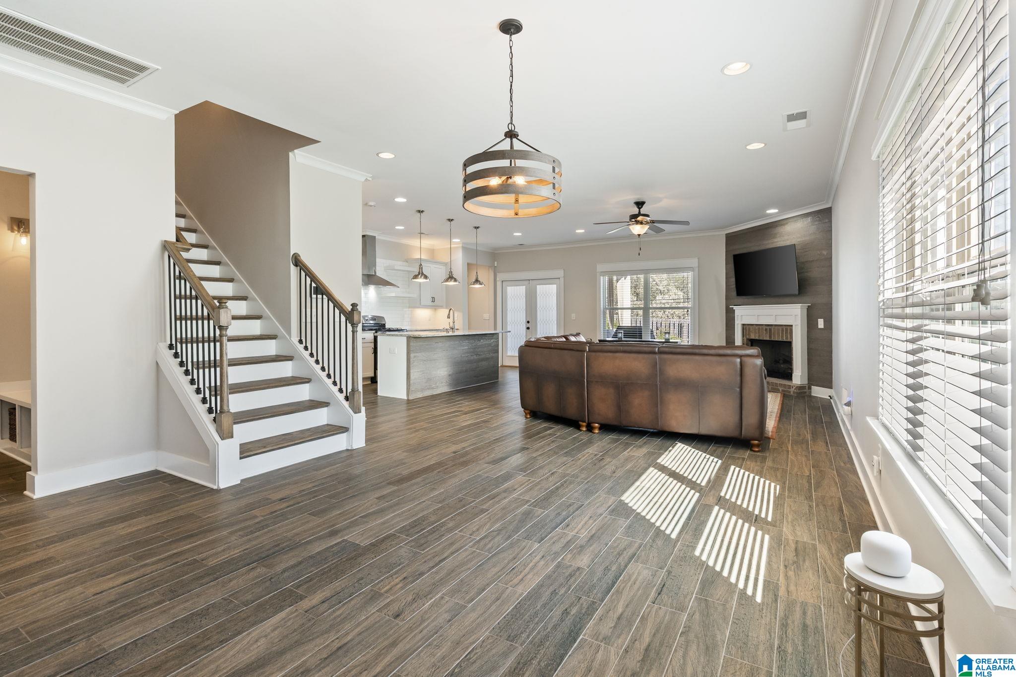 1355 WOODRIDGE PLACE