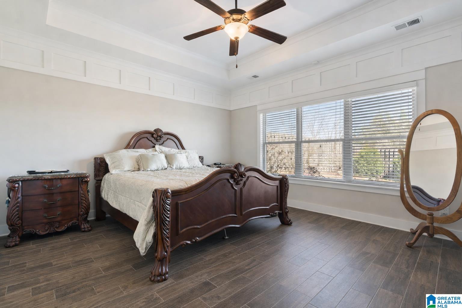 1355 WOODRIDGE PLACE