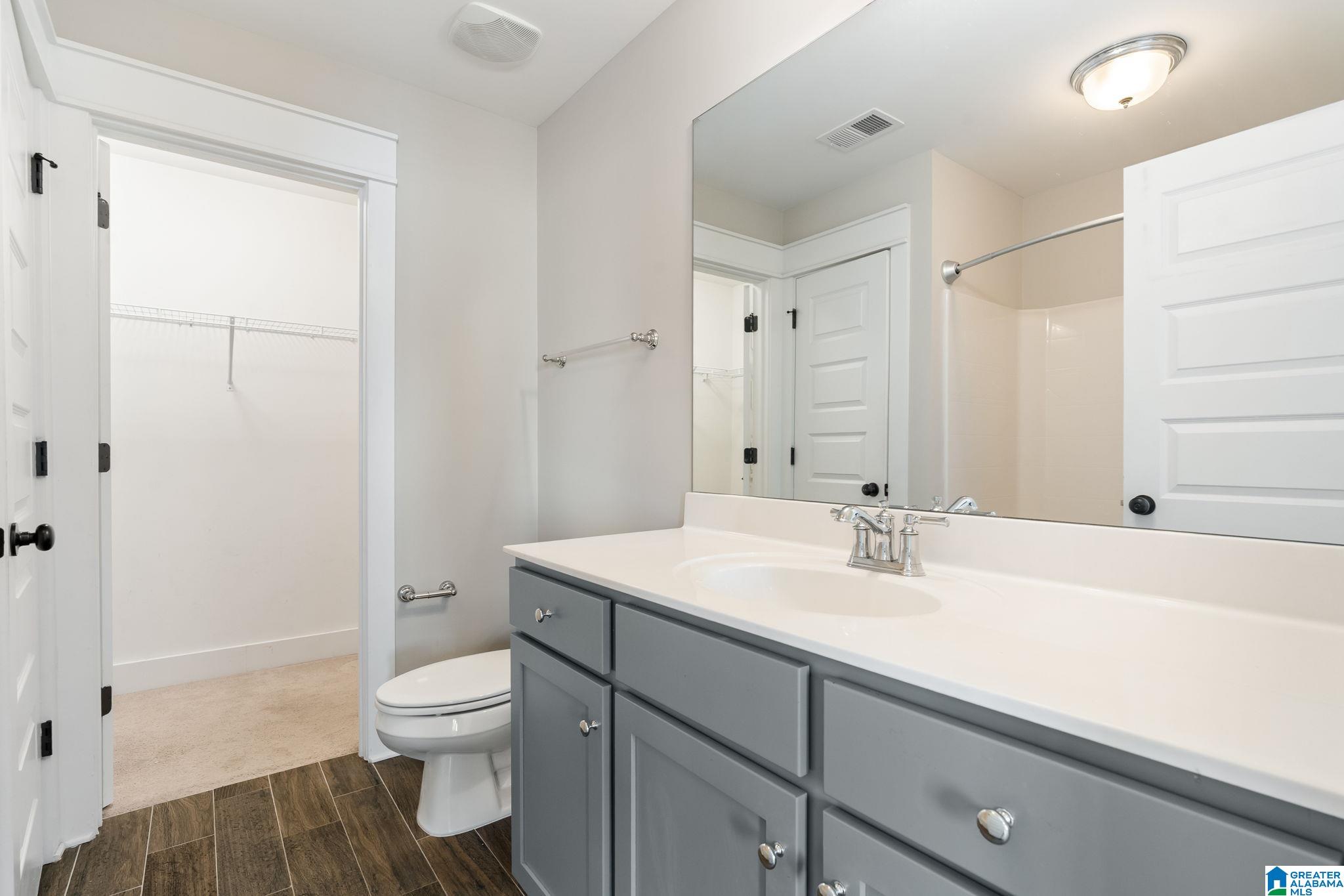 1355 WOODRIDGE PLACE