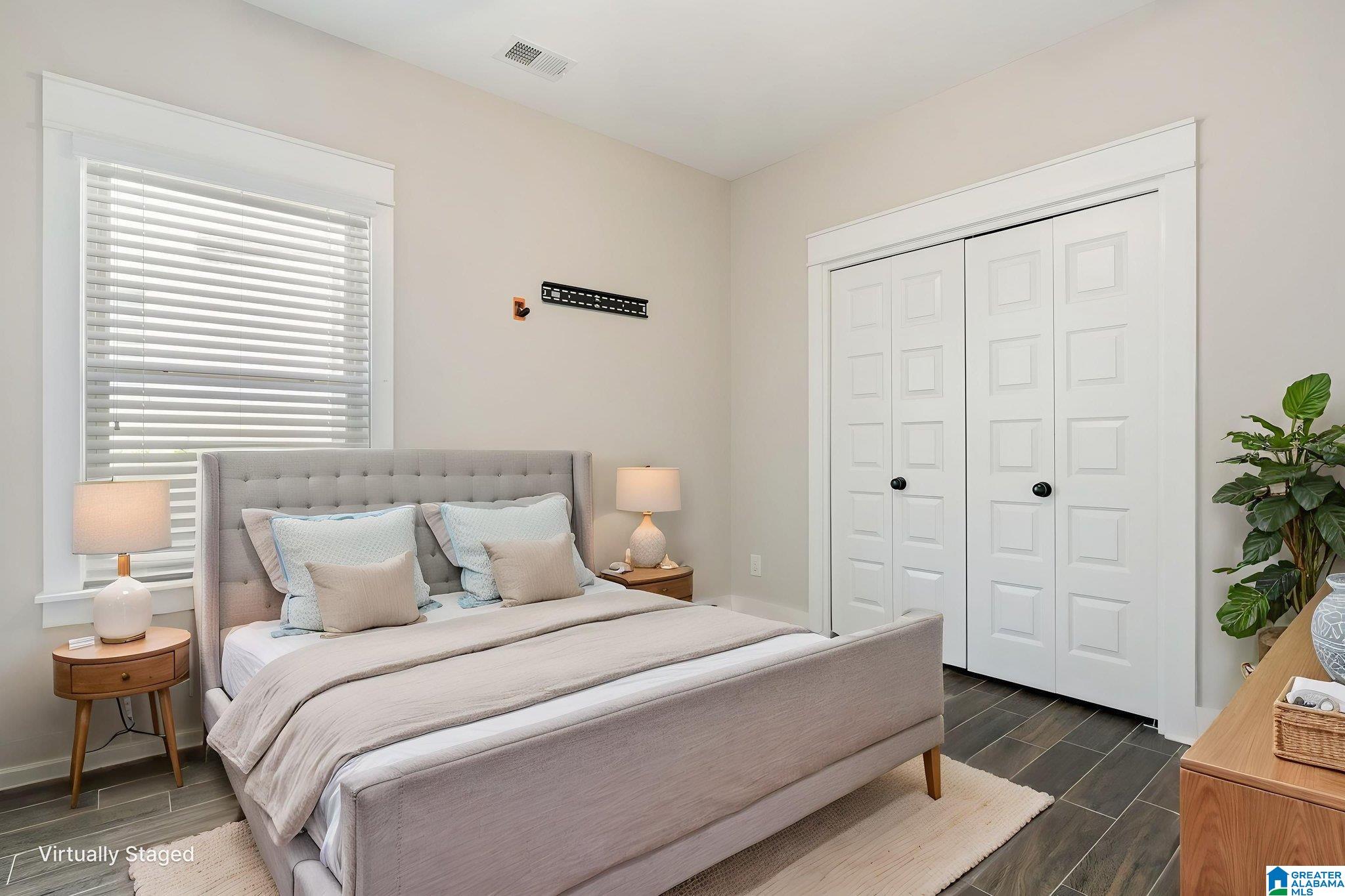 1355 WOODRIDGE PLACE