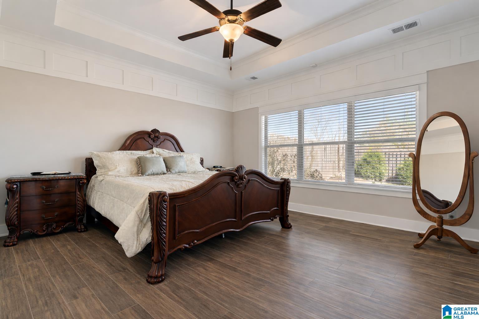 1355 WOODRIDGE PLACE