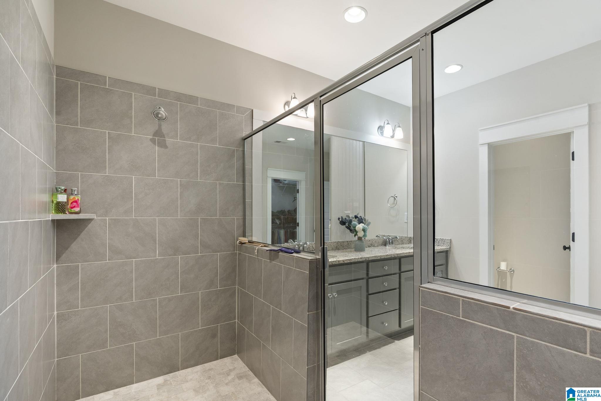 1355 WOODRIDGE PLACE