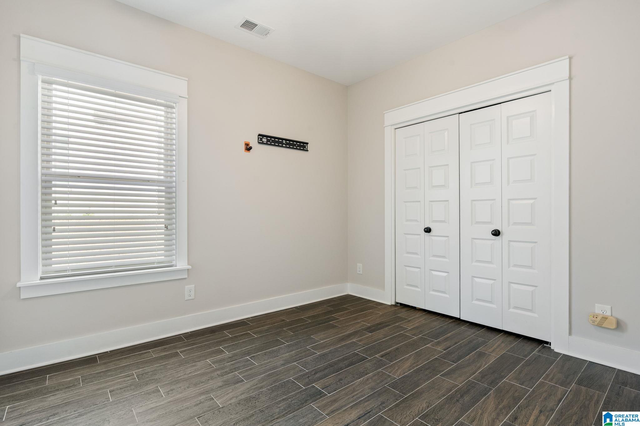 1355 WOODRIDGE PLACE