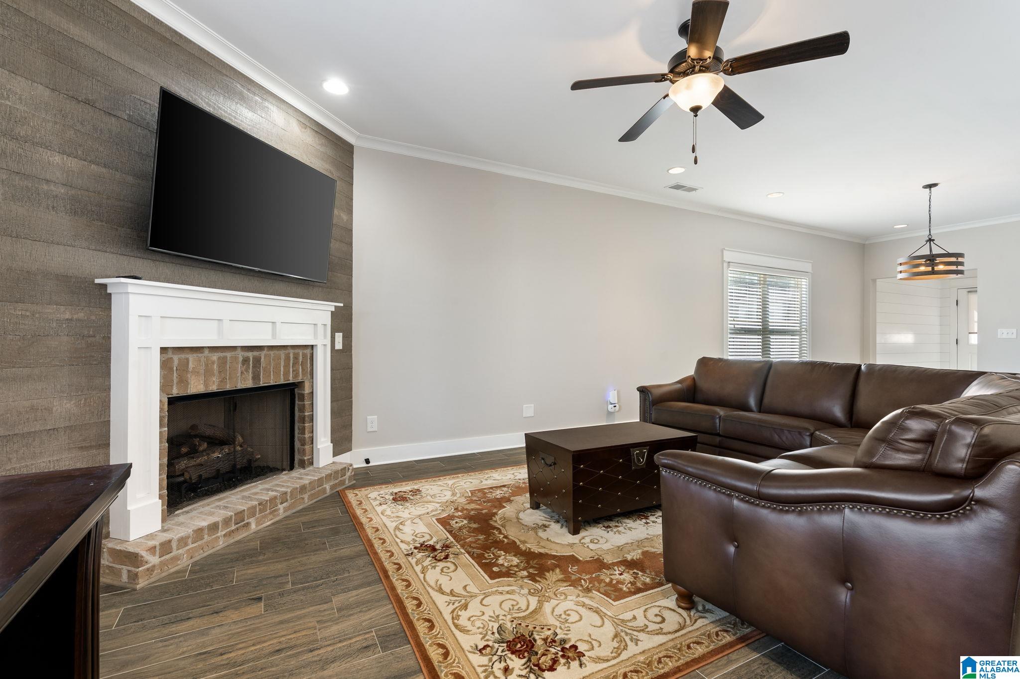 1355 WOODRIDGE PLACE