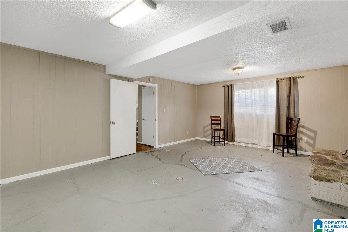 2048 WHITE POST ROAD