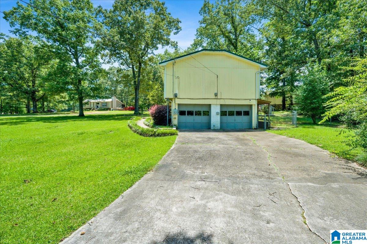 2048 WHITE POST ROAD
