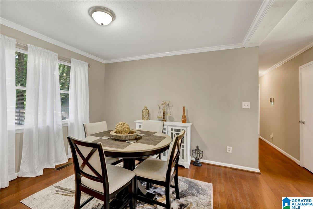 2048 WHITE POST ROAD