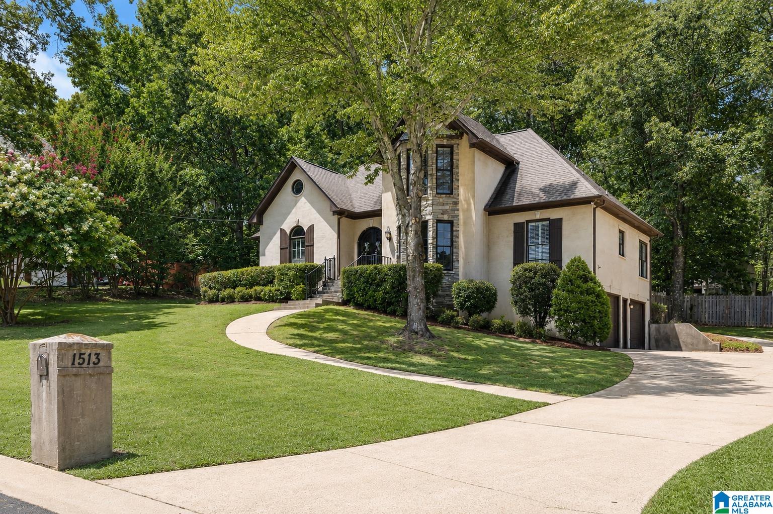 1513 CYPRESS COVE CIRCLE