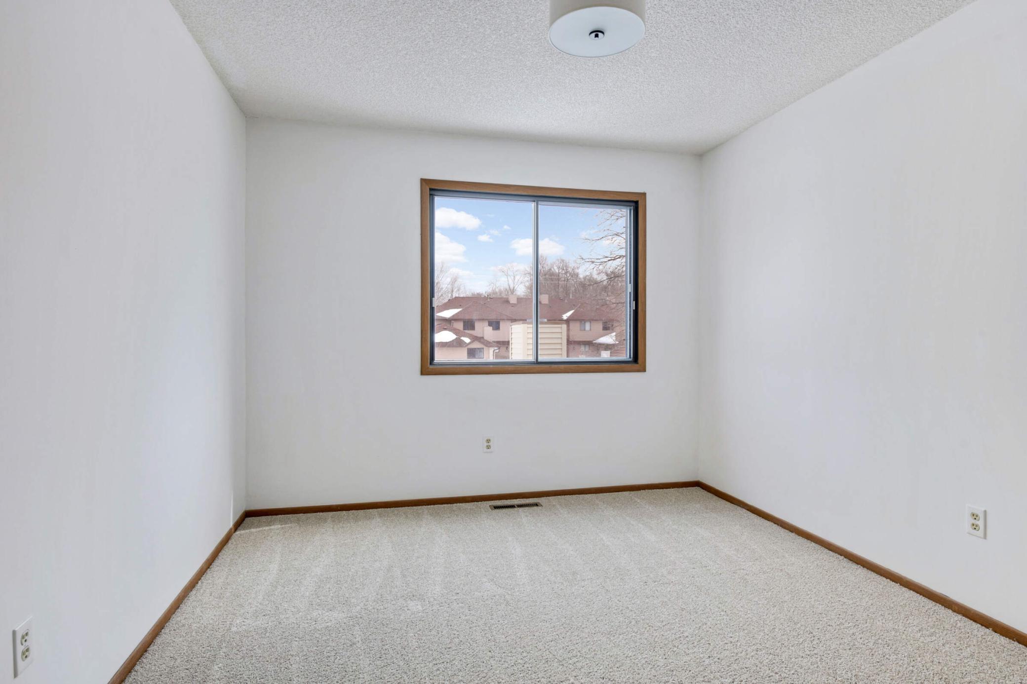 8983 Underwood Lane N