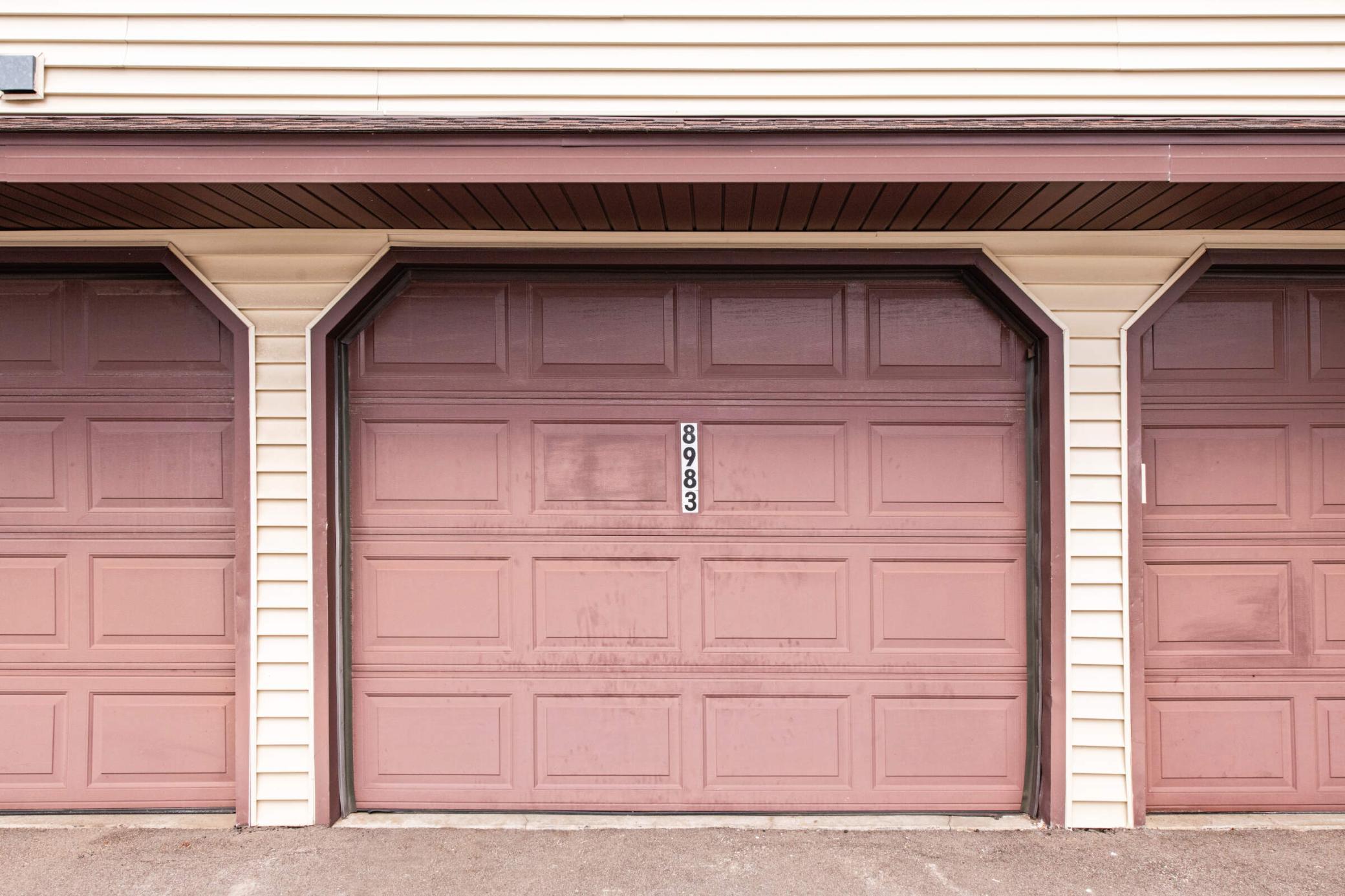 8983 Underwood Lane N