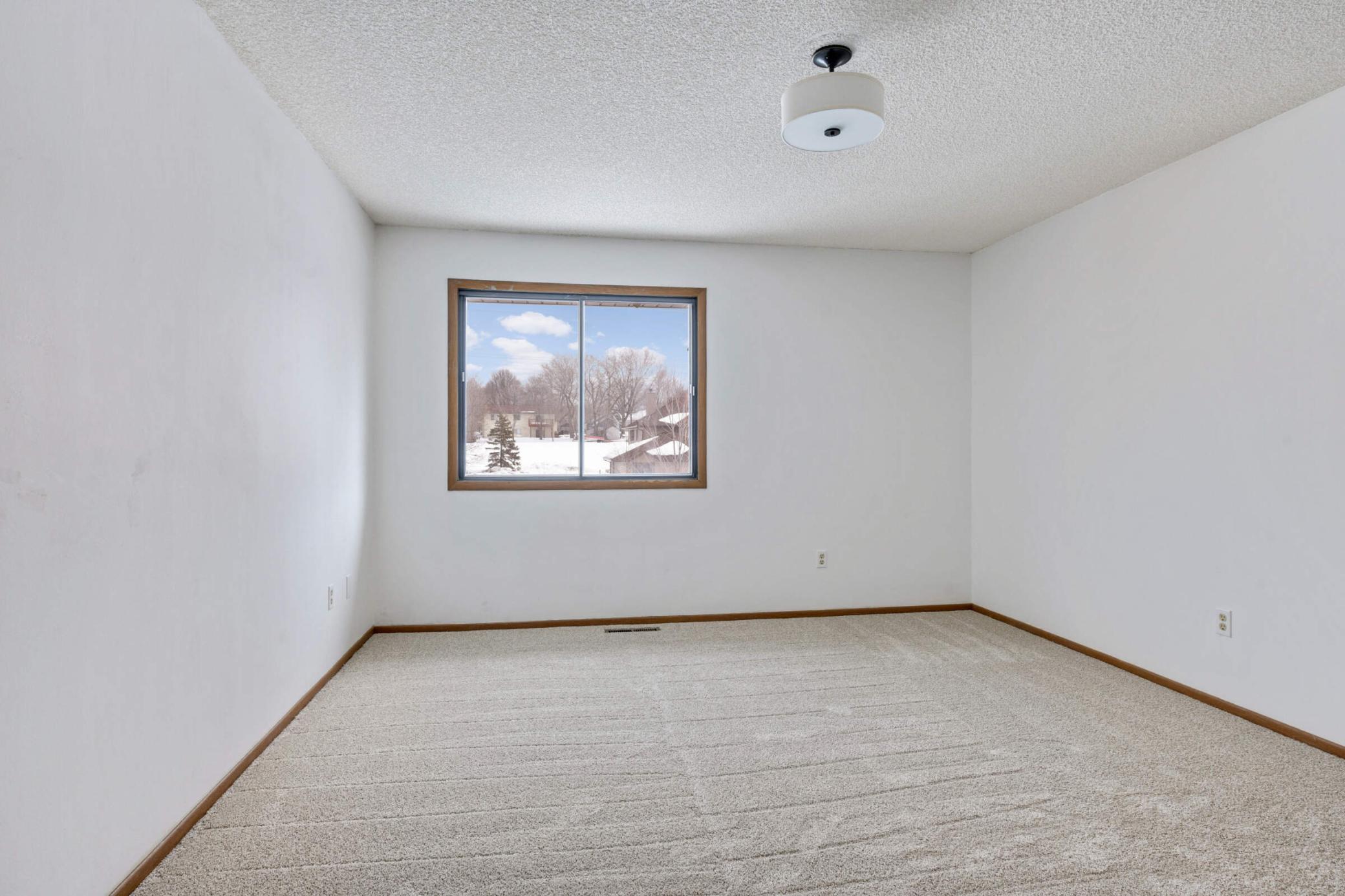 8983 Underwood Lane N