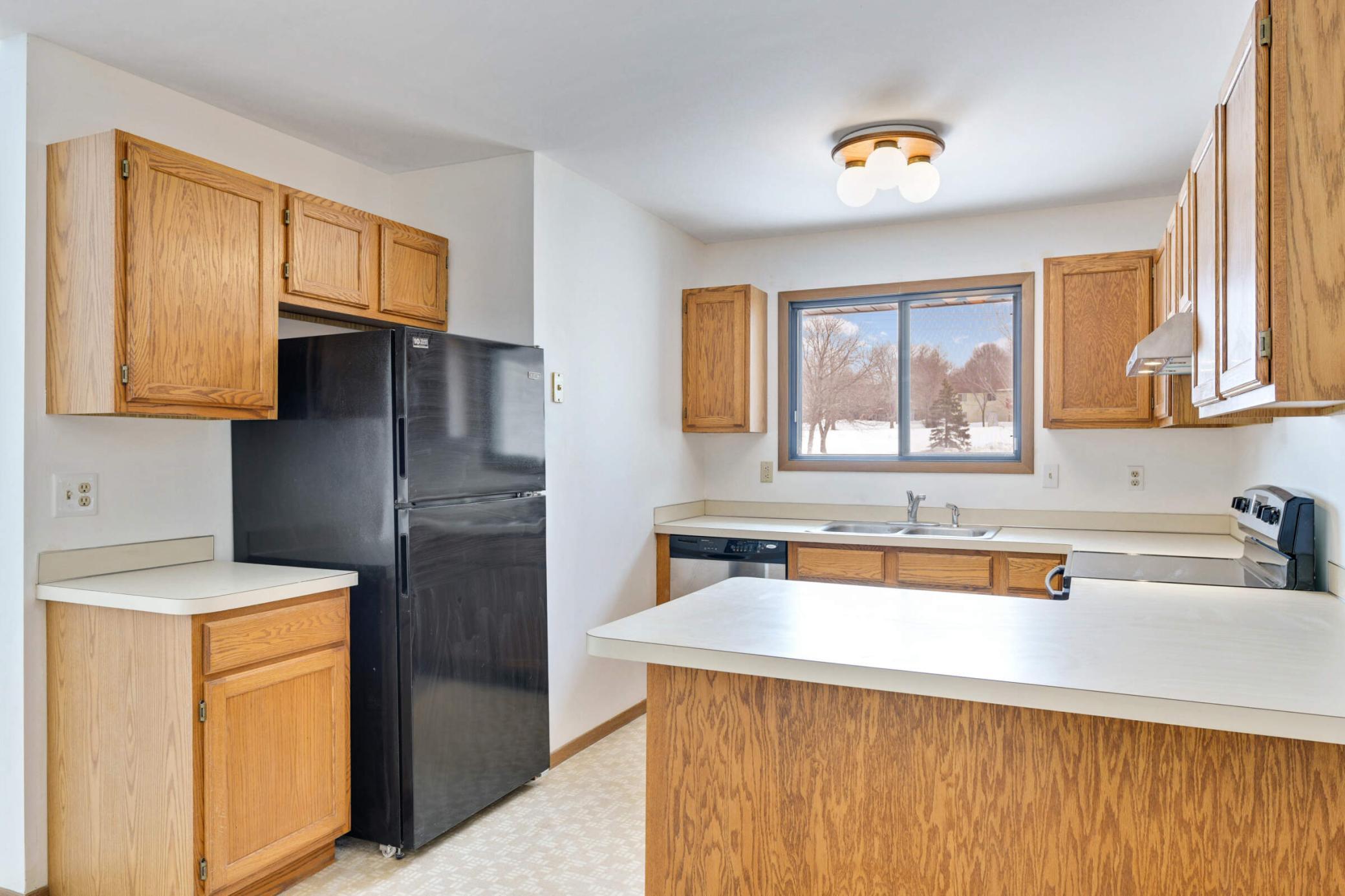 8983 Underwood Lane N