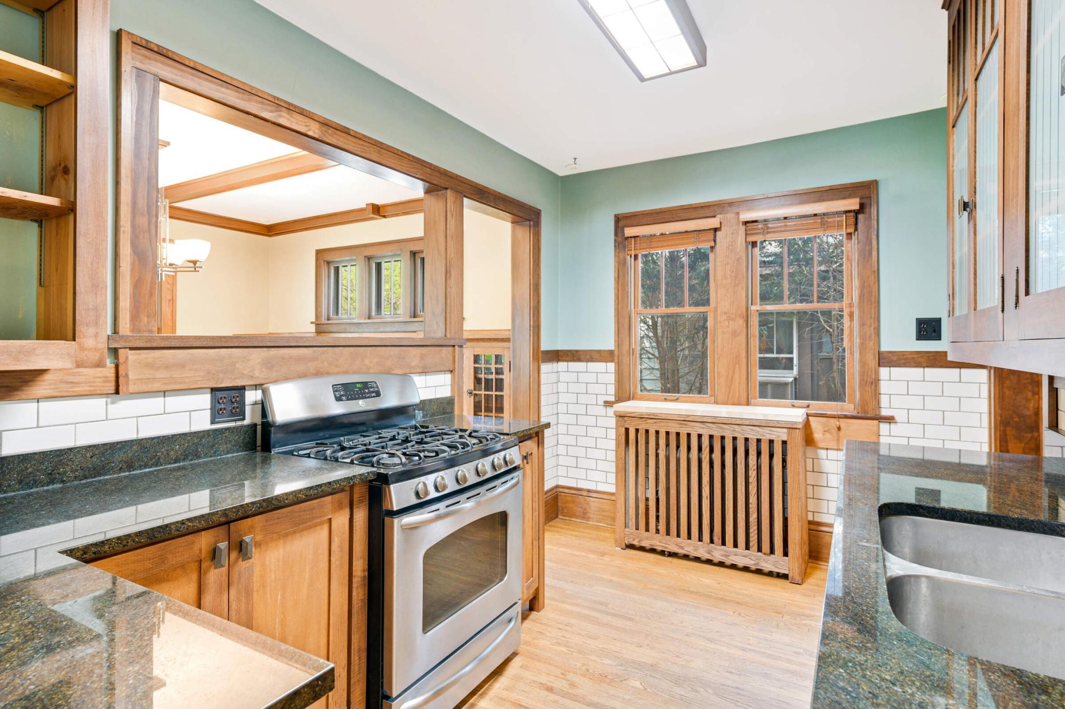 1725 Stanford Avenue