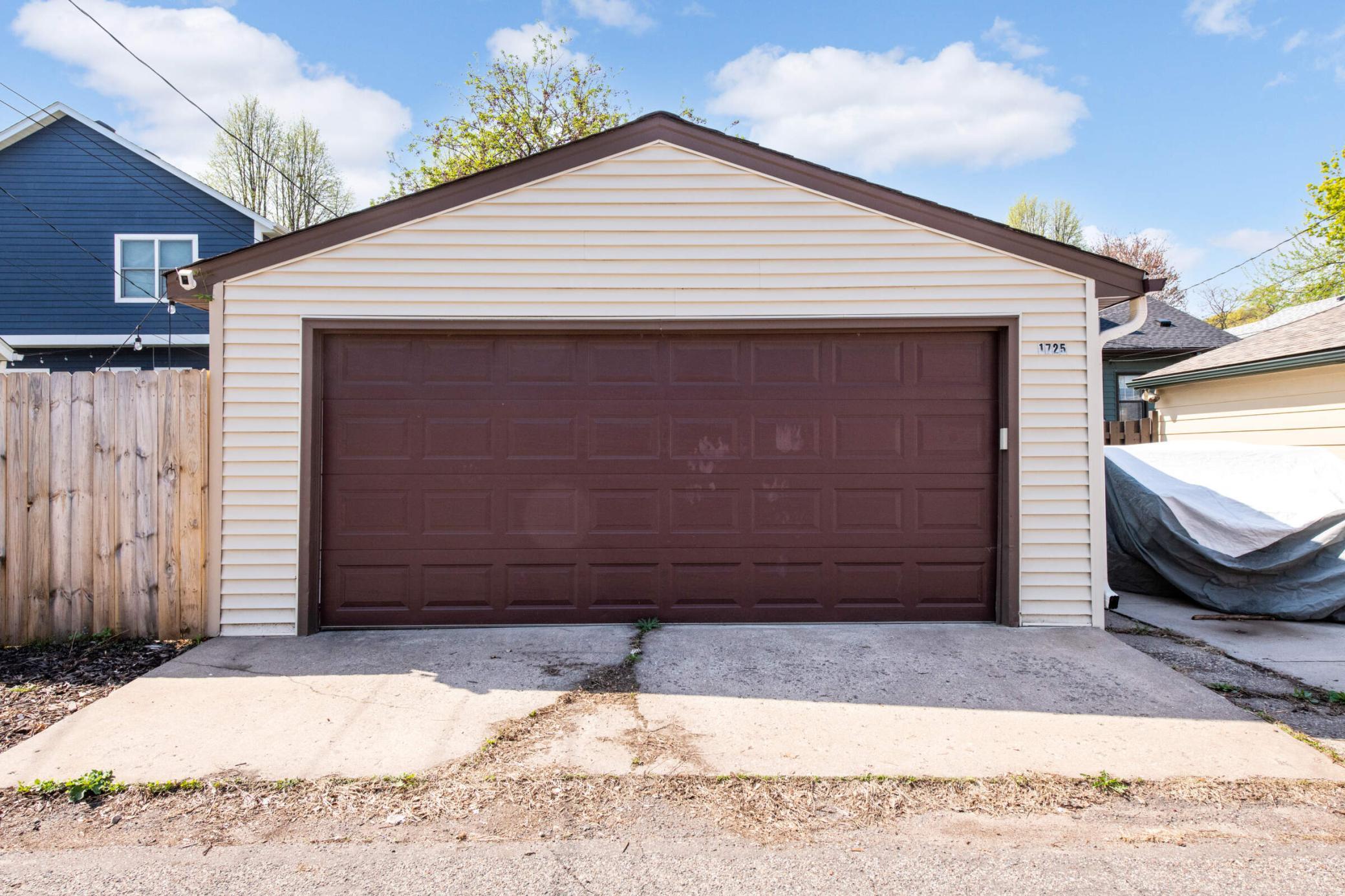 1725 Stanford Avenue