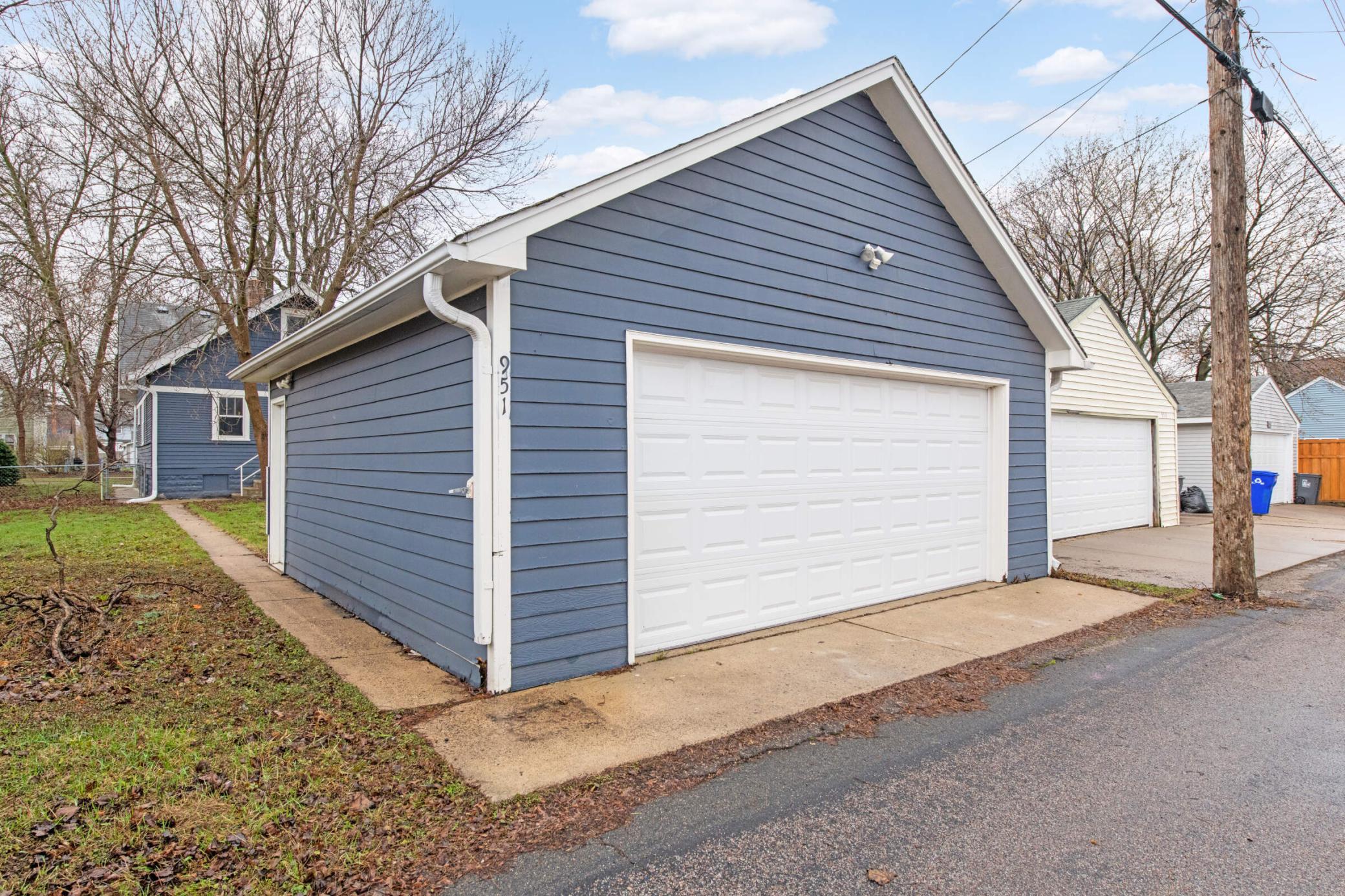 951 Tuscarora Avenue