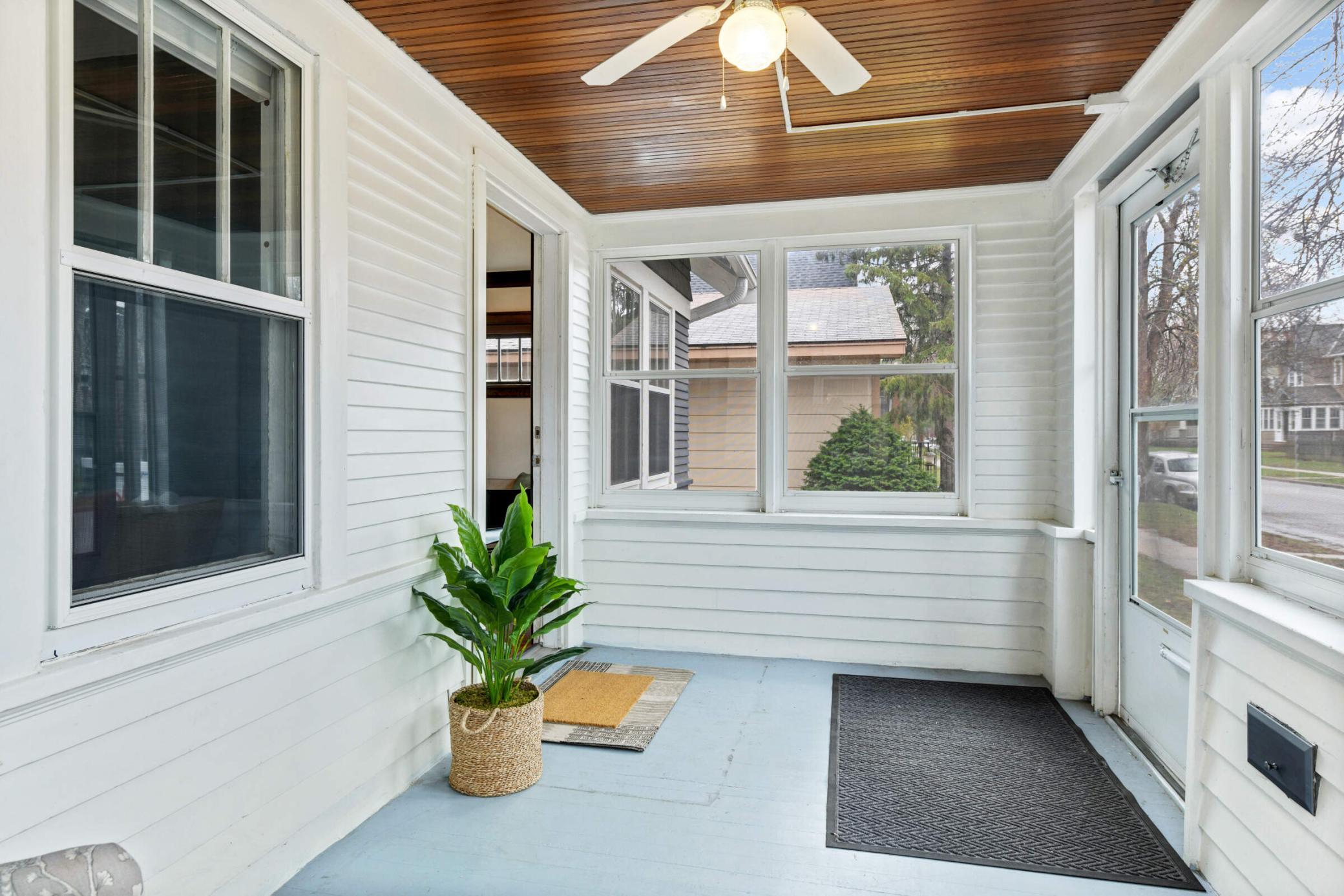 951 Tuscarora Avenue