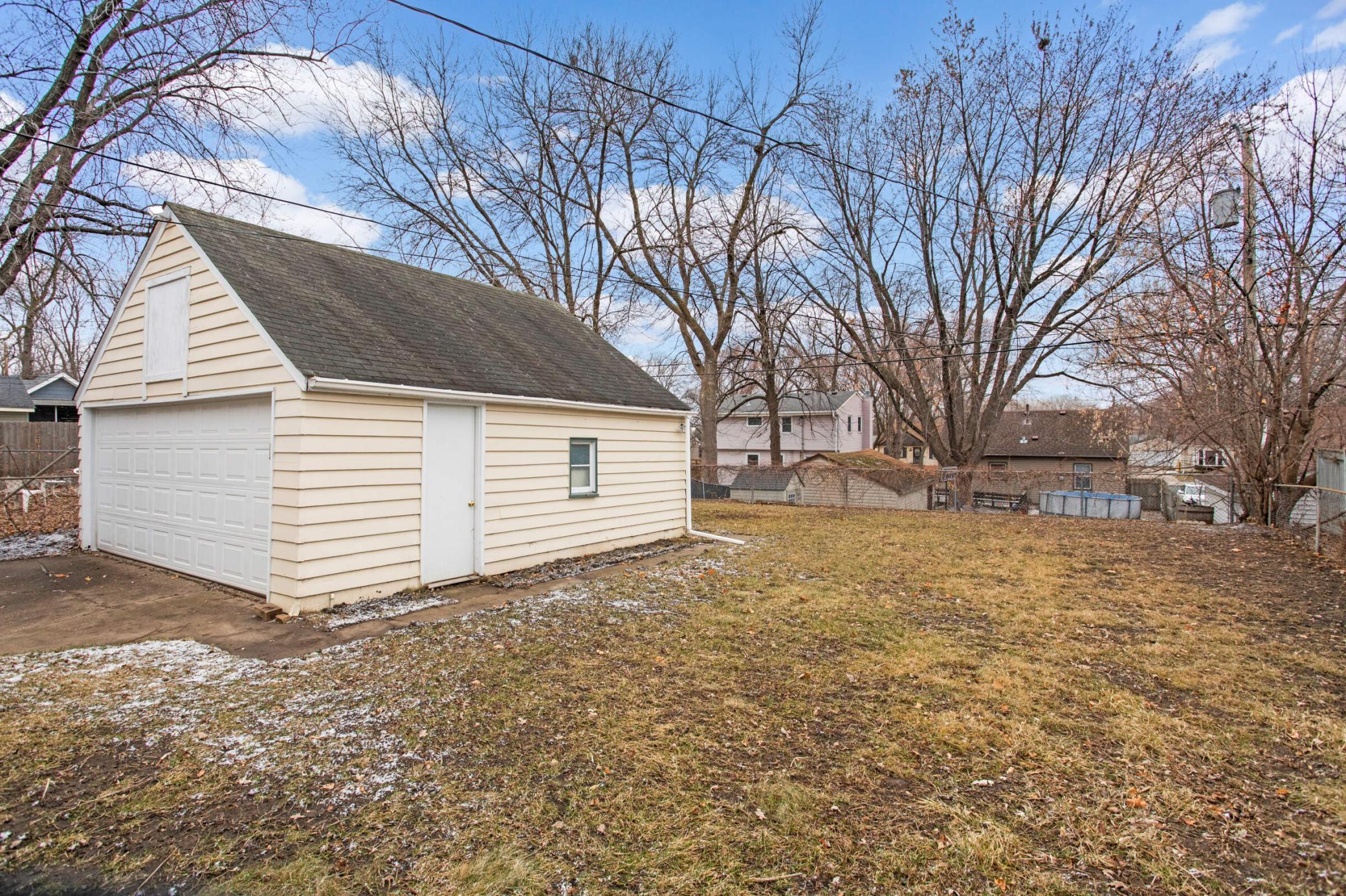 4756 Upland Crest NE