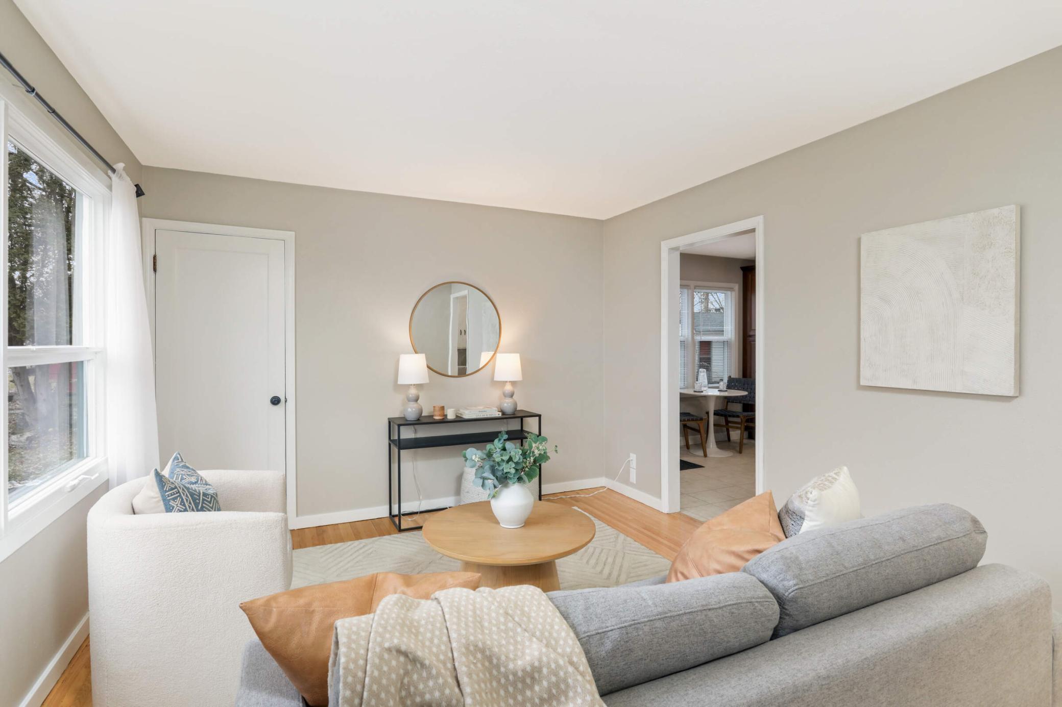 4756 Upland Crest NE