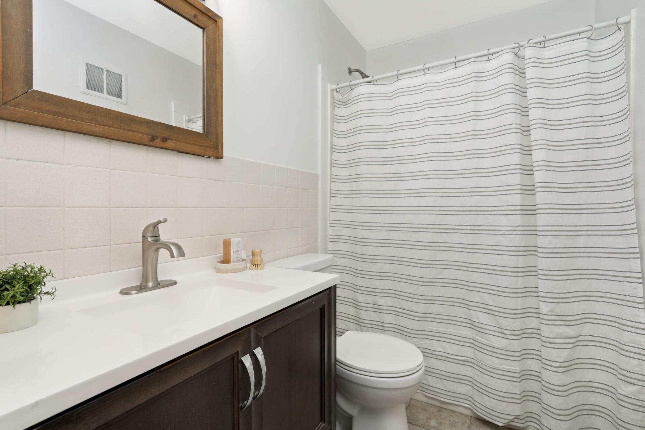 4756 Upland Crest NE