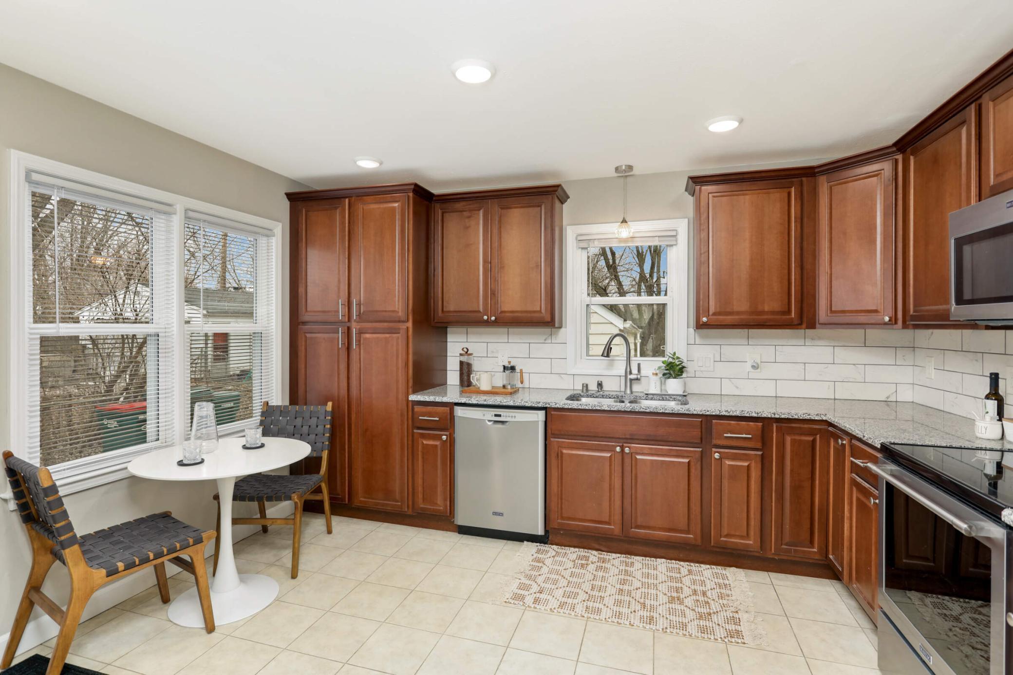 4756 Upland Crest NE