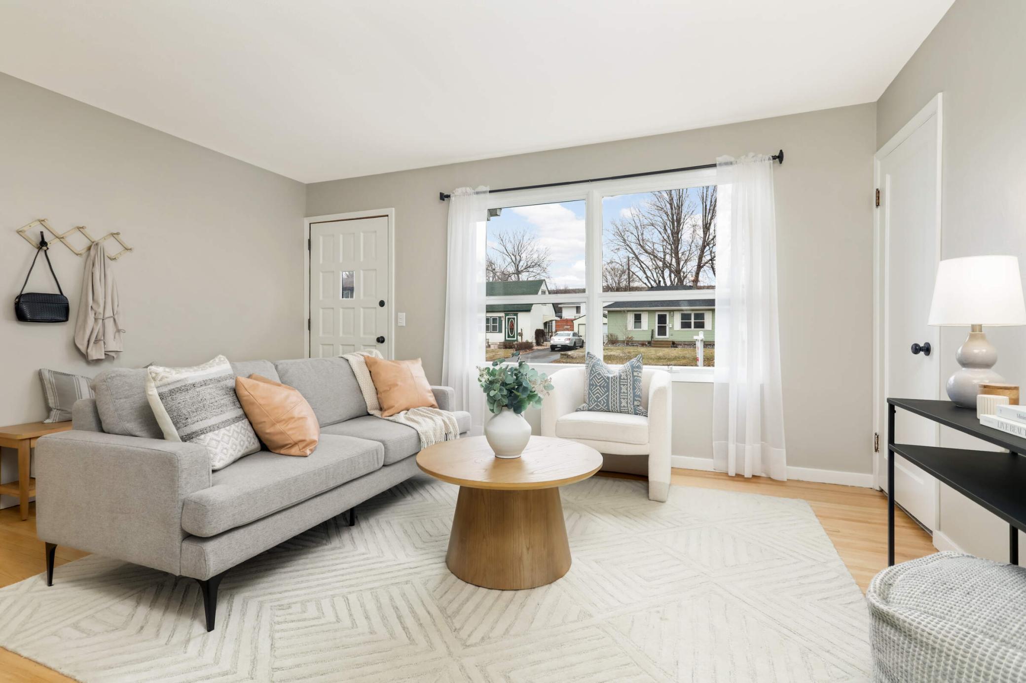 4756 Upland Crest NE