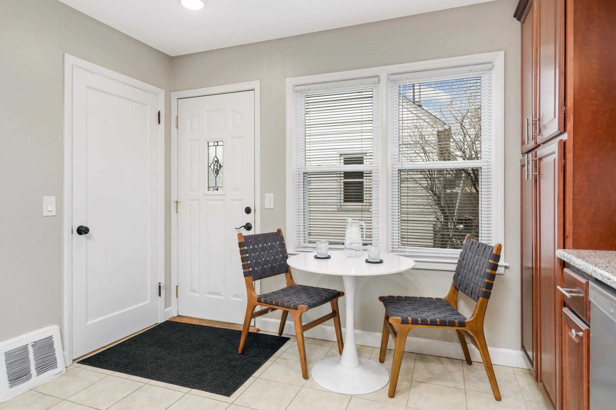 4756 Upland Crest NE